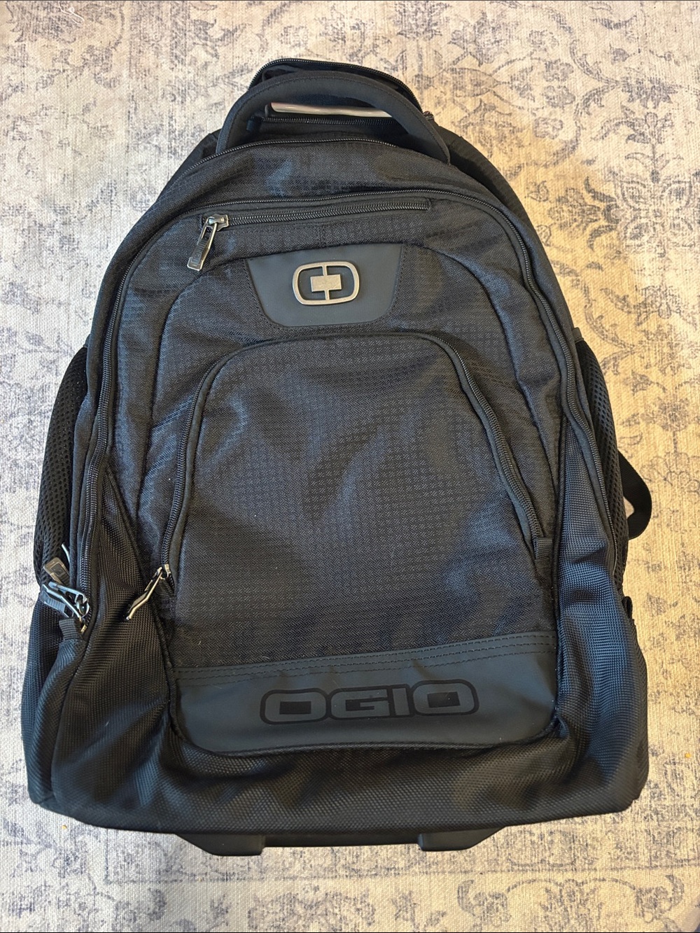 New w/o tags OGIO Wheelie Pack fits 15” laptop - 411066 - black